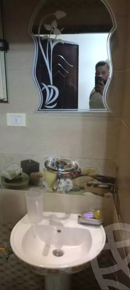 https://aqarmap.com.eg/ar/listing/5761043-for-sale-alexandria-alexandria-marsa-matrouh-rd