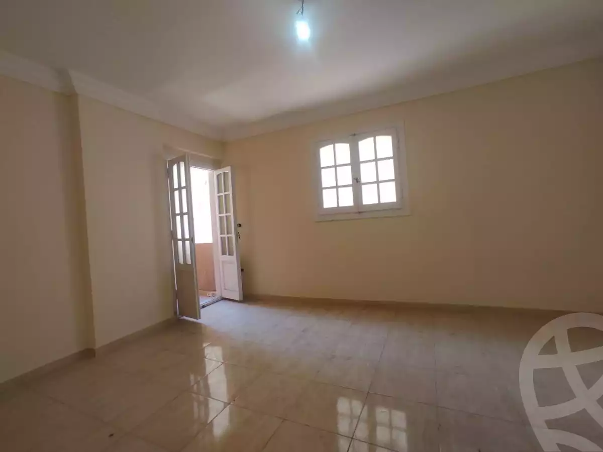 https://aqarmap.com.eg/en/listing/5766020-for-sale-alexandria-ganaklis-shr-mrtdy-bsh