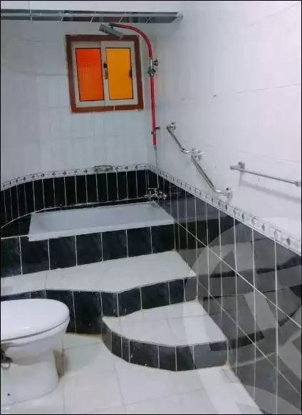 https://aqarmap.com.eg/ar/listing/5766107-for-sale-alexandria-l-jmy-lbytsh-al-aeda-al-kadema-st