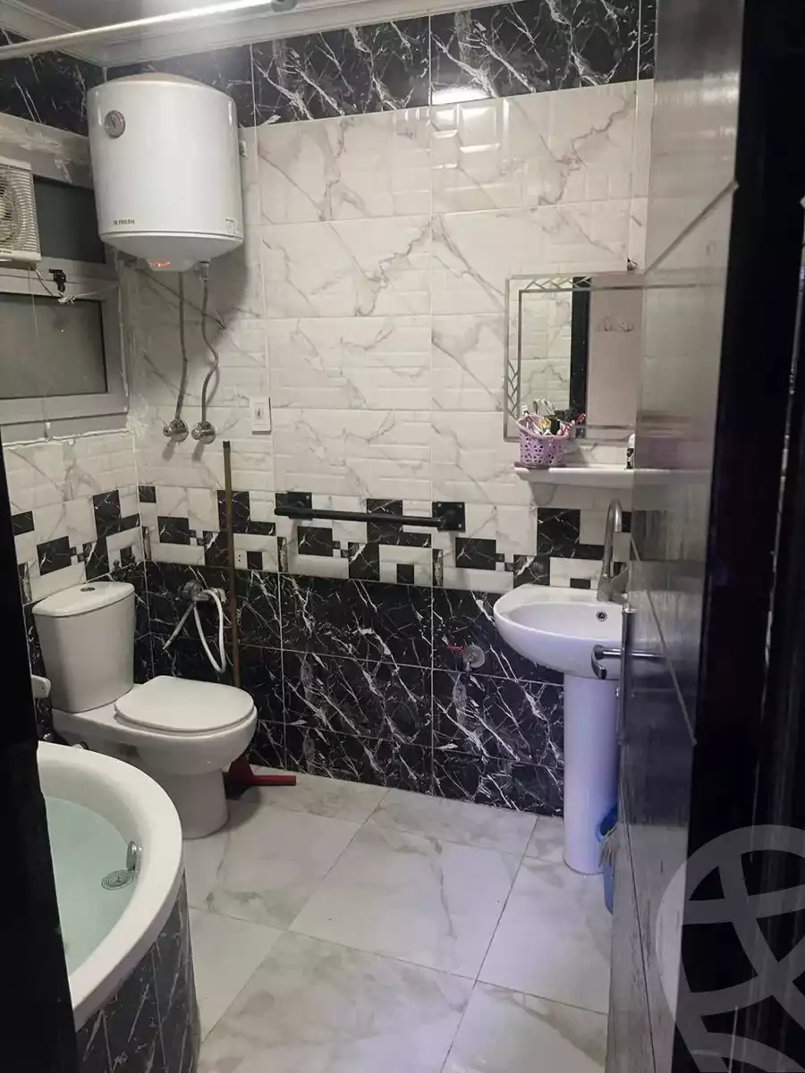 https://aqarmap.com.eg/en/listing/5767824-for-sale-cairo-helwan-hadayek-helwan-el-eshrein-st