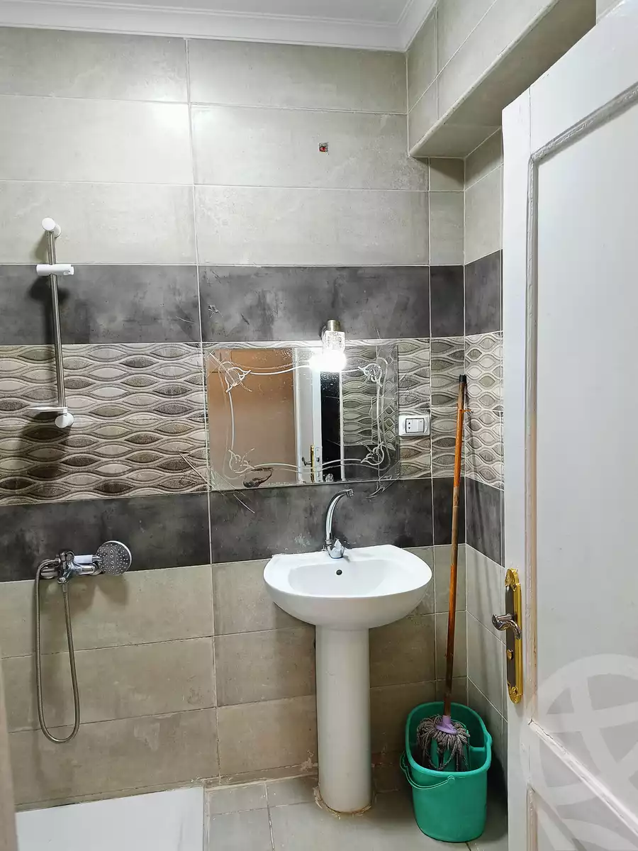 https://aqarmap.com.eg/ar/listing/5774987-for-rent-cairo-manial-abd-el-aziz-al-saud-st