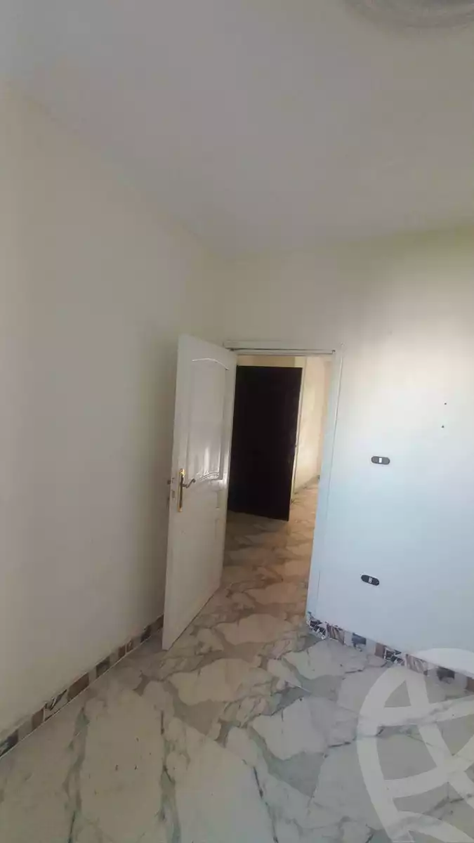 https://aqarmap.com.eg/en/listing/5775990-for-sale-alexandria-l-jmy-el-kilo-21