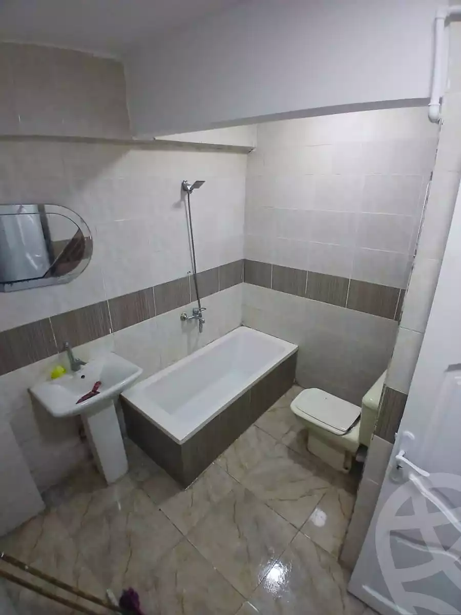 https://aqarmap.com.eg/ar/listing/5778737-for-sale-alexandria-l-jmy-lbytsh-ain-shams-st