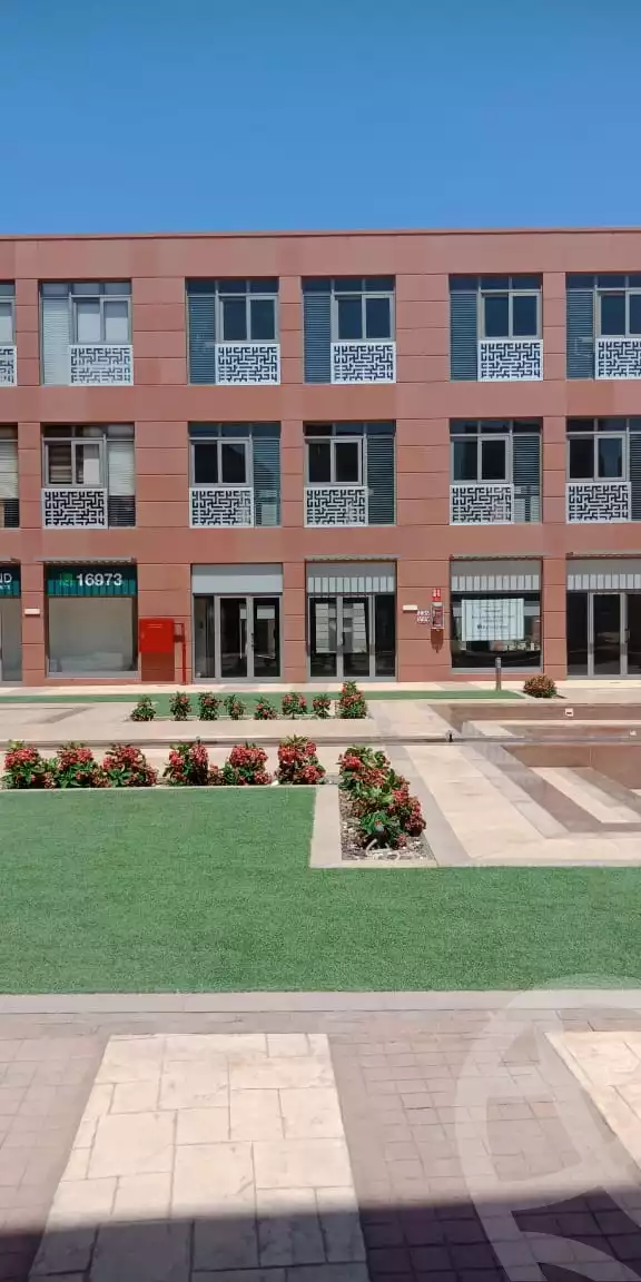 https://aqarmap.com.eg/ar/listing/5782099-for-rent-cairo-el-sheikh-zayed-city-compounds-the-courtyard-mall-dorra
