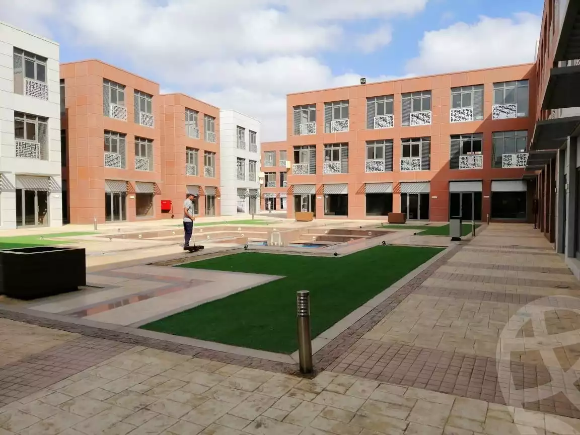 https://aqarmap.com.eg/ar/listing/5782099-for-rent-cairo-el-sheikh-zayed-city-compounds-the-courtyard-mall-dorra