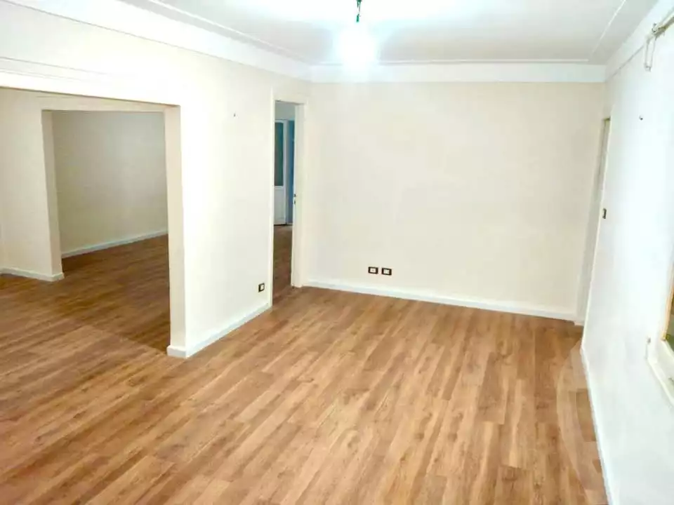 https://aqarmap.com.eg/ar/listing/5783819-for-sale-alexandria-camp-cesar-abd-el-moneim-sanad-st