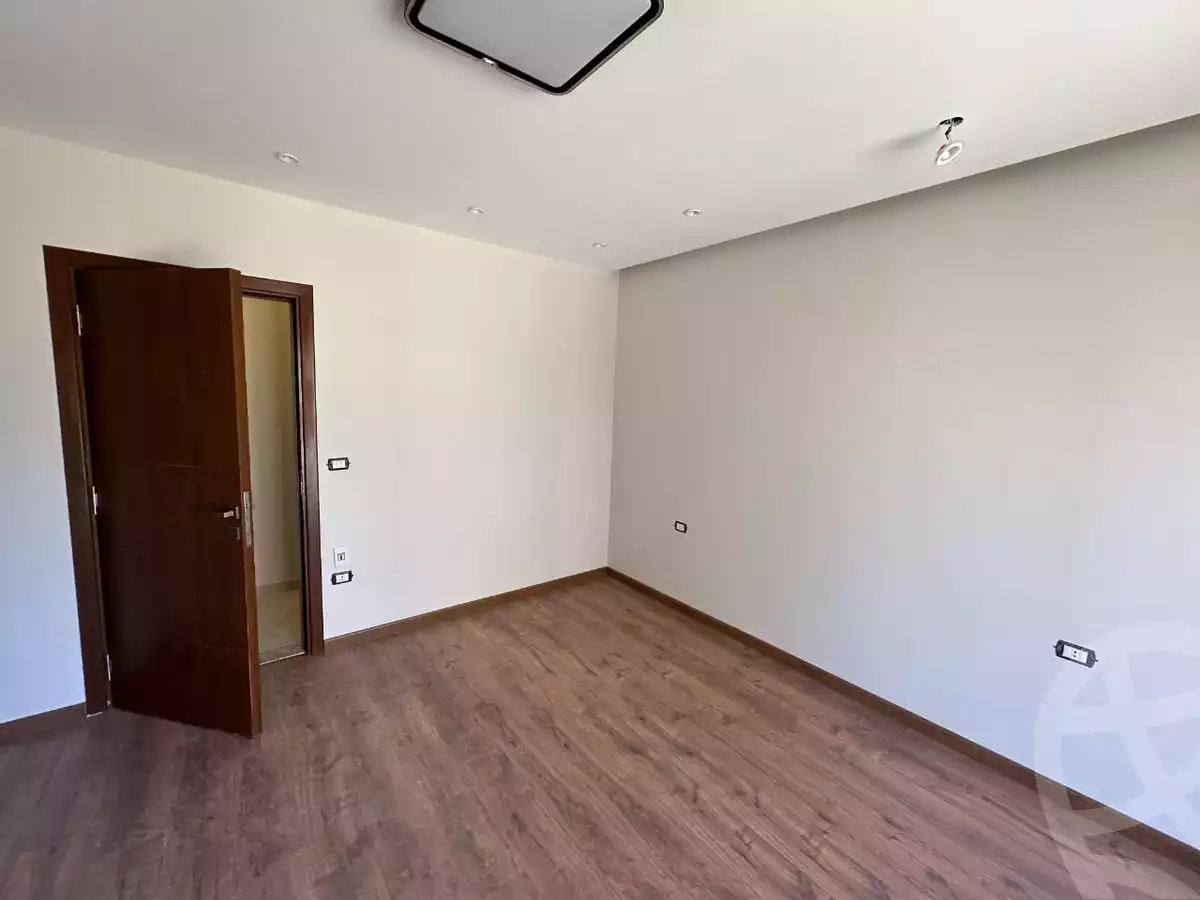 https://aqarmap.com.eg/ar/listing/5495878-for-rent-cairo-new-cairo-lmstqbl-syty-compounds-pulse-mall-melee