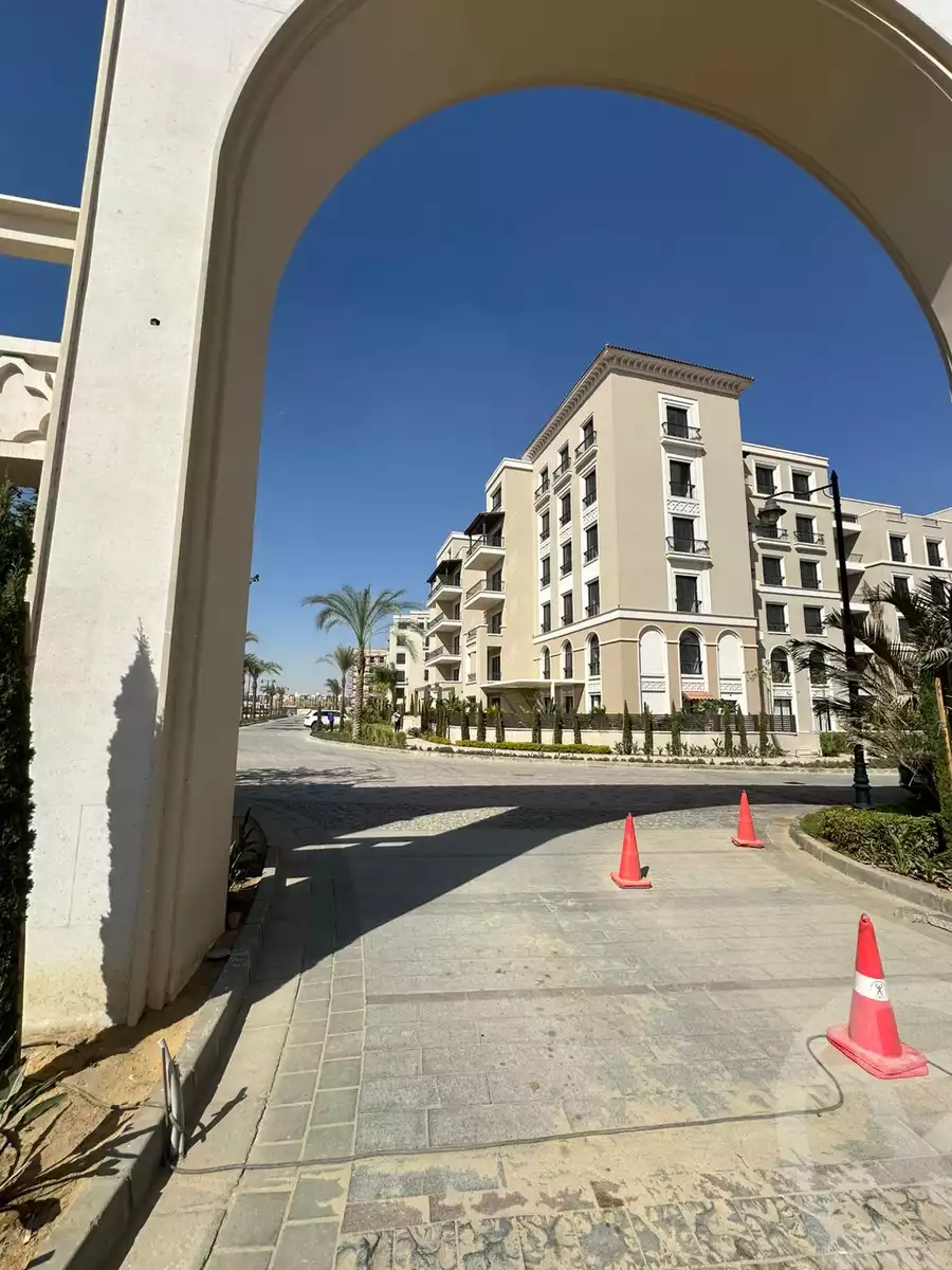 https://aqarmap.com.eg/en/listing/5786130-for-sale-cairo-el-sheikh-zayed-city-compounds-kmbwnd-fyldj-wyst-dr-llttwyr