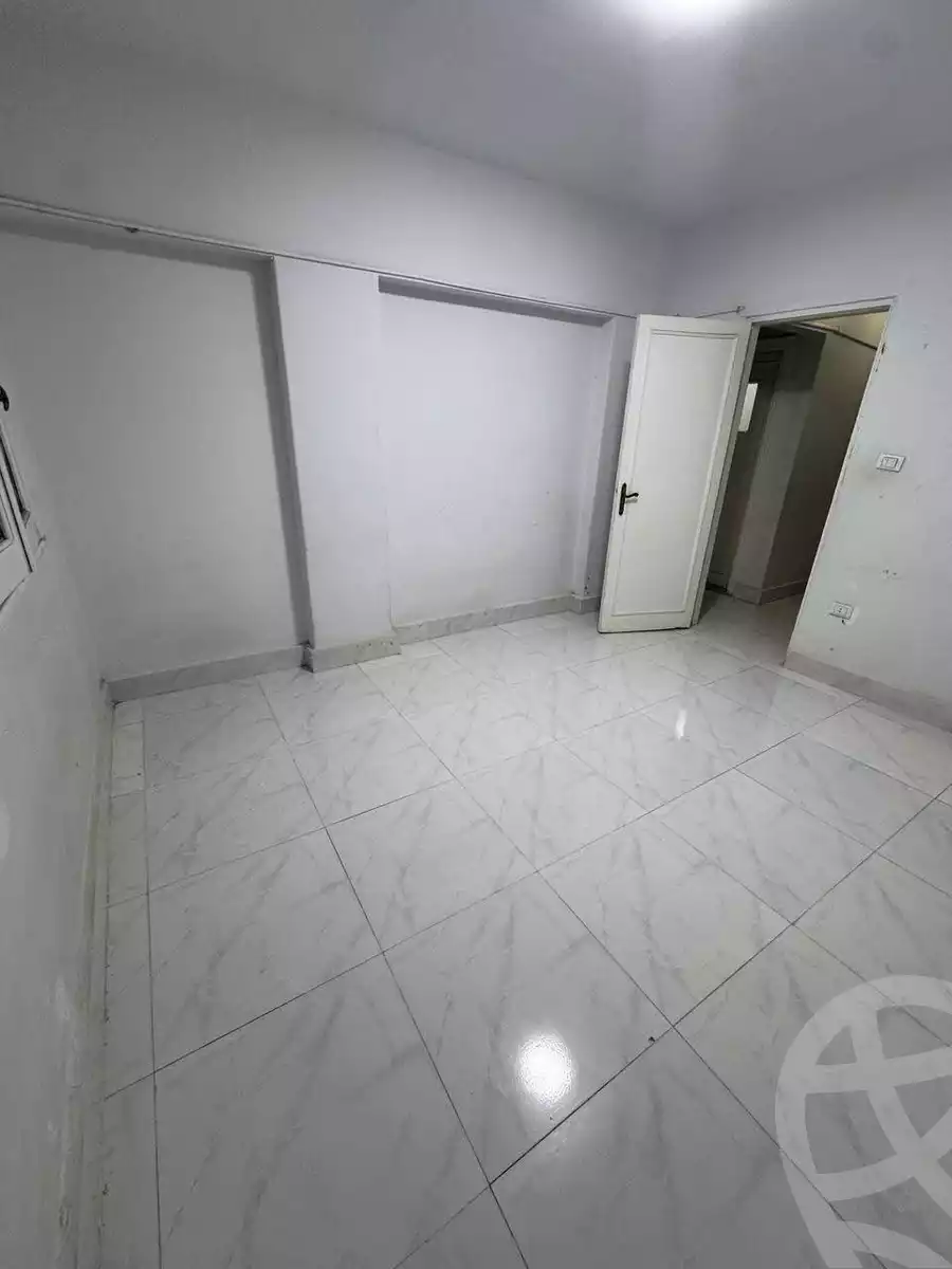https://aqarmap.com.eg/en/listing/5793862-for-rent-cairo-ain-shams-el-naam-mostafa-hafez-st