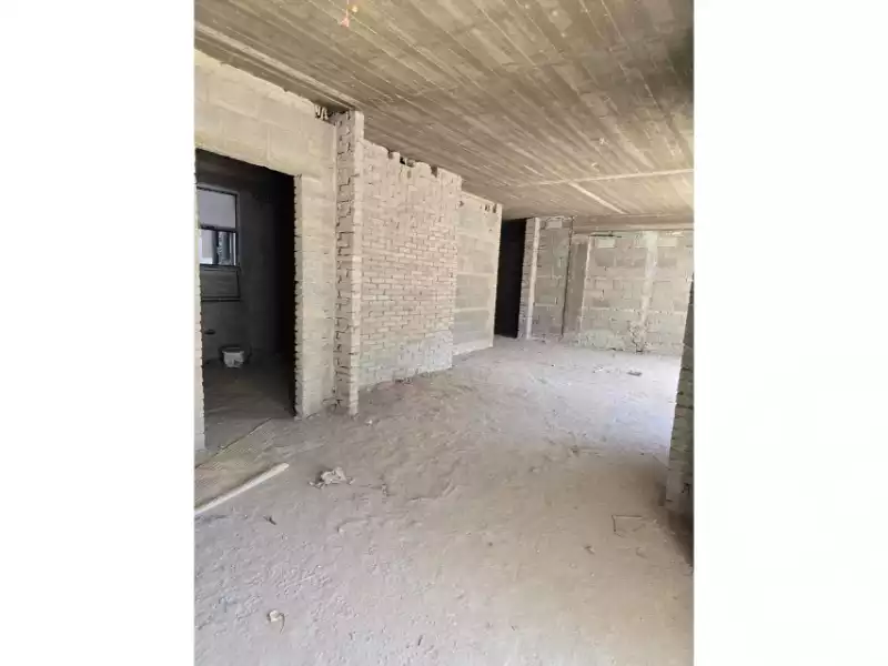 https://aqarmap.com.eg/en/listing/5794994-for-sale-cairo-el-sheikh-zayed-city-compounds-kmbwnd-wyst-twn-swdyk
