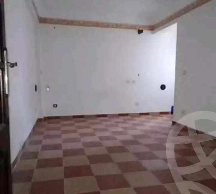 https://aqarmap.com.eg/en/listing/5795945-for-rent-alexandria-l-jmy-lbytsh-el-hay-st