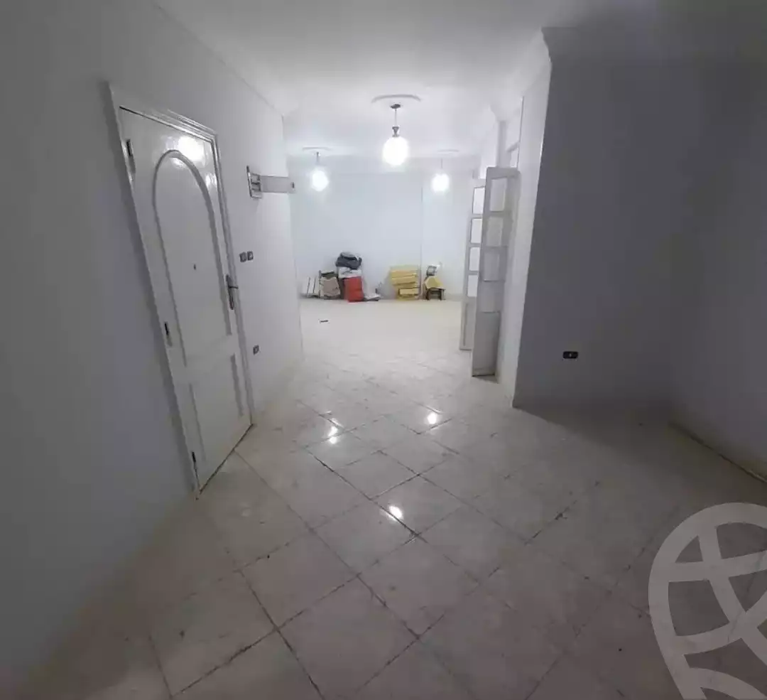 https://aqarmap.com.eg/ar/listing/5804412-for-sale-alexandria-zezenia-ibrahim-el-attar-st