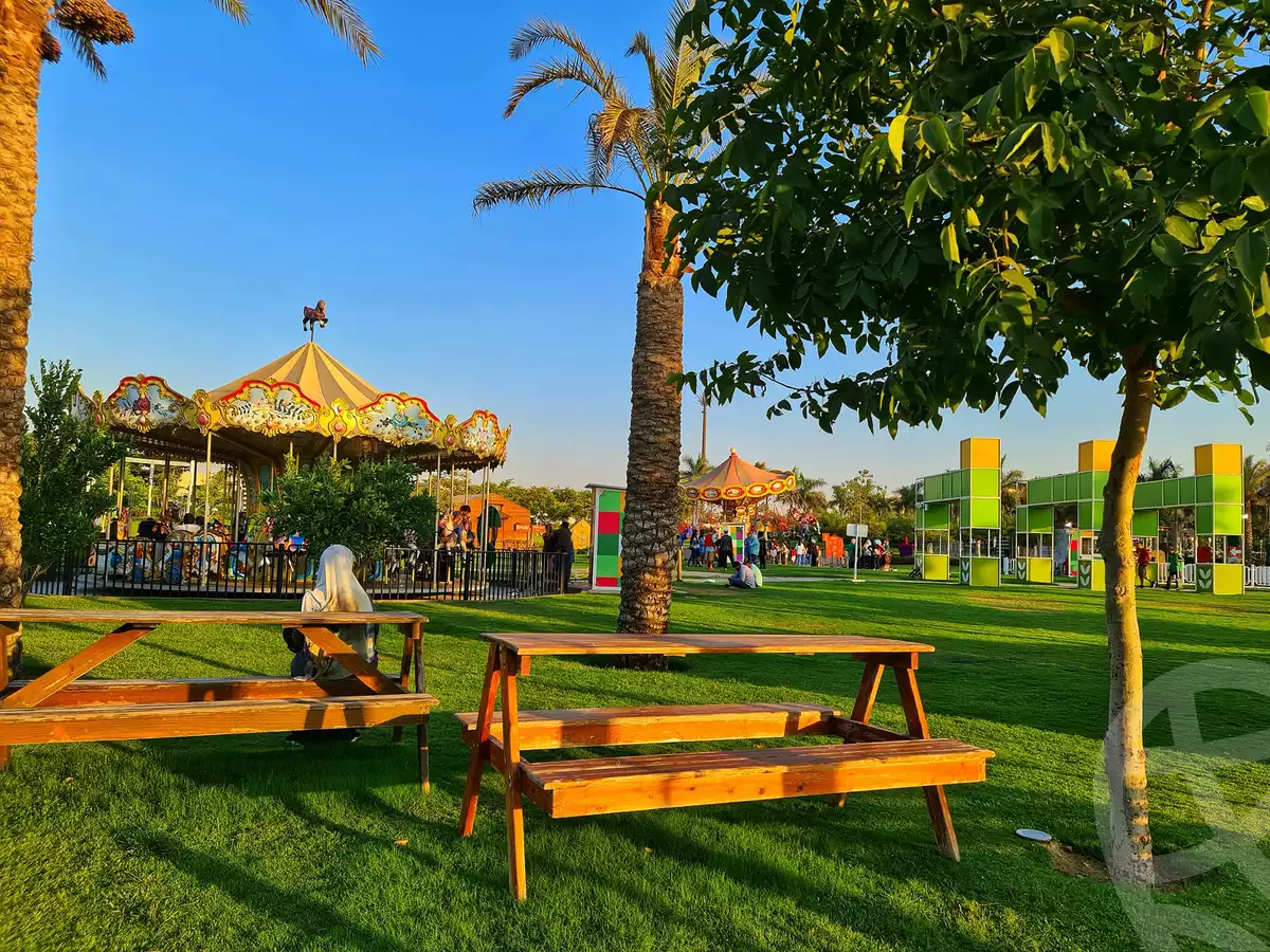 https://aqarmap.com.eg/en/listing/5814110-for-sale-cairo-el-sheikh-zayed-city-compounds-zyd-wr-llttwyr-z-tower