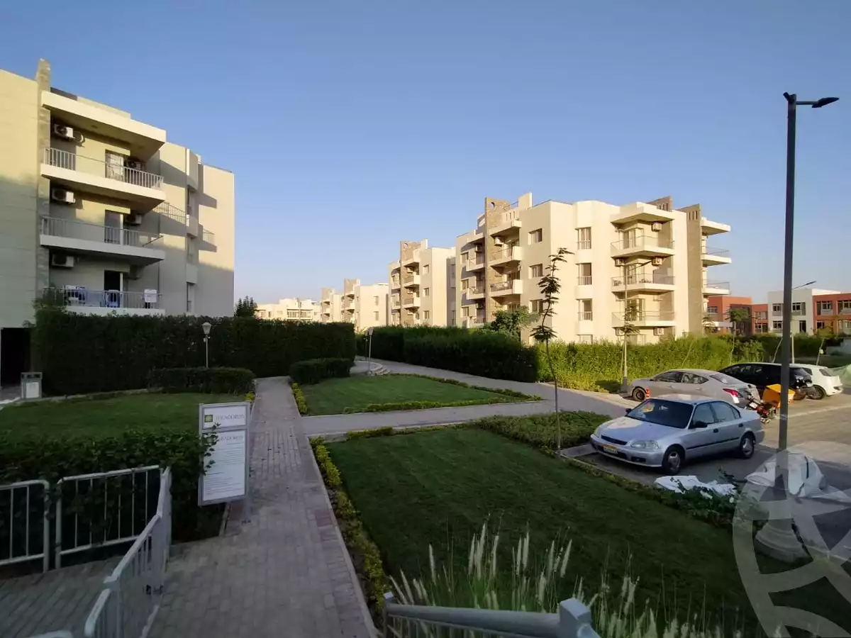 https://aqarmap.com.eg/ar/listing/5814965-for-sale-cairo-el-sheikh-zayed-city-compounds-dh-drys