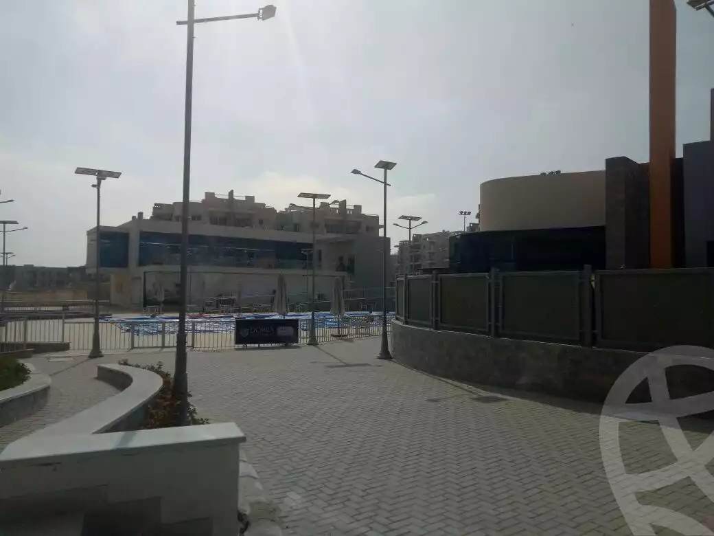 https://aqarmap.com.eg/ar/listing/5819802-for-sale-cairo-el-sheikh-zayed-city-compounds-dh-drys