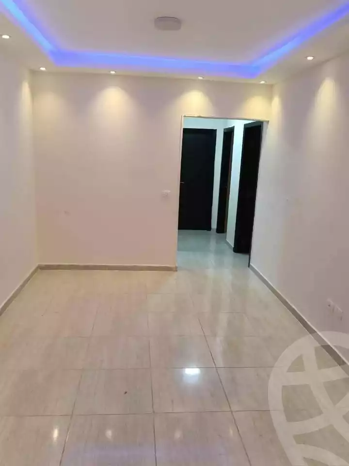 https://aqarmap.com.eg/ar/listing/5823480-for-rent-cairo-mokattam-compounds-kmbwnd-jwldn-jyts