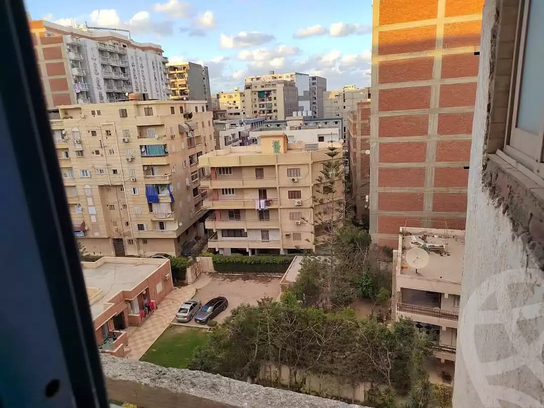 https://aqarmap.com.eg/ar/listing/5824812-for-sale-alexandria-l-jmy-lbytsh-el-zohour-st