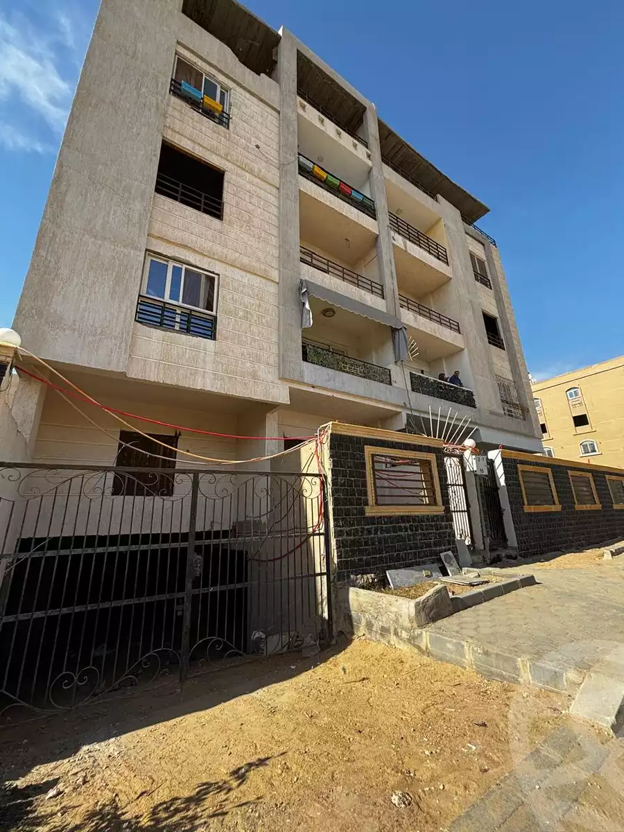 https://aqarmap.com.eg/ar/listing/5703591-for-sale-cairo-el-shorouk-lmntq-lkhms