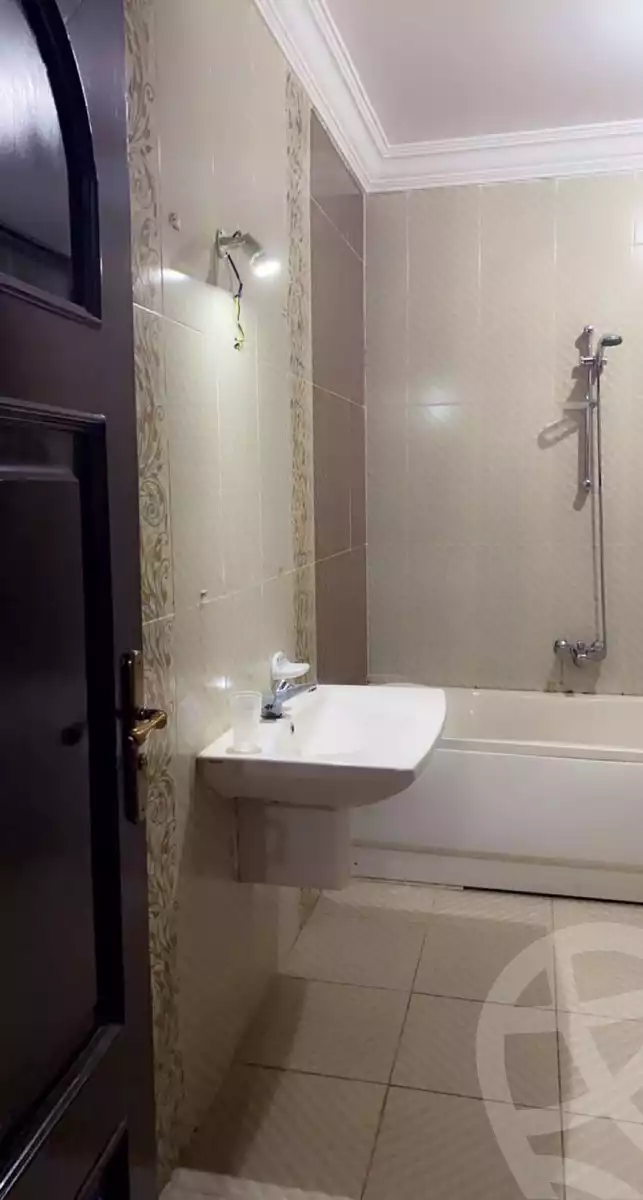 https://aqarmap.com.eg/ar/listing/5835400-for-rent-cairo-al-oubour-el-hay-el-sades-el-sayeda-nafisa-st