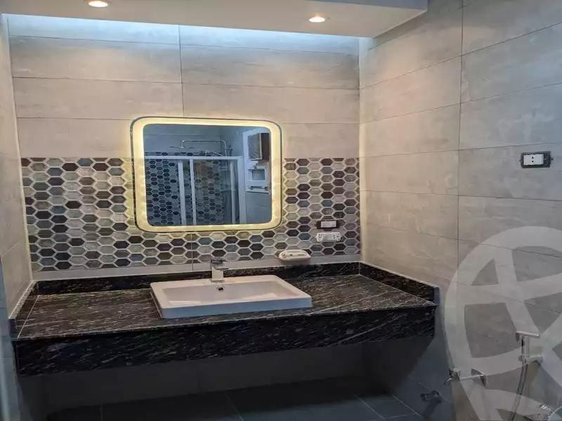 https://aqarmap.com.eg/en/listing/5835795-for-sale-cairo-el-sheikh-zayed-city-compounds-zayed-regency