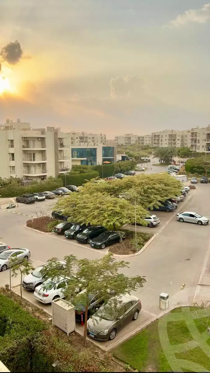 https://aqarmap.com.eg/en/listing/5836465-for-sale-cairo-el-sheikh-zayed-city-compounds-dh-drys