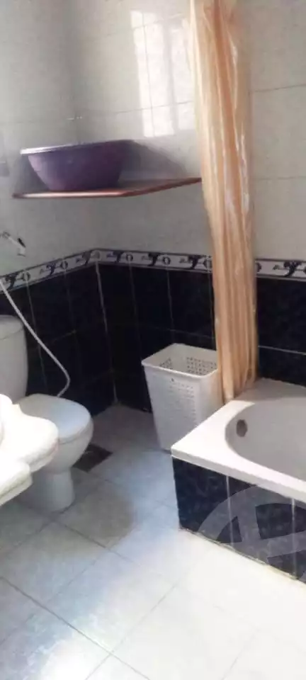 https://aqarmap.com.eg/ar/listing/5836596-for-rent-alexandria-ganaklis-shr-mrtdy-bsh