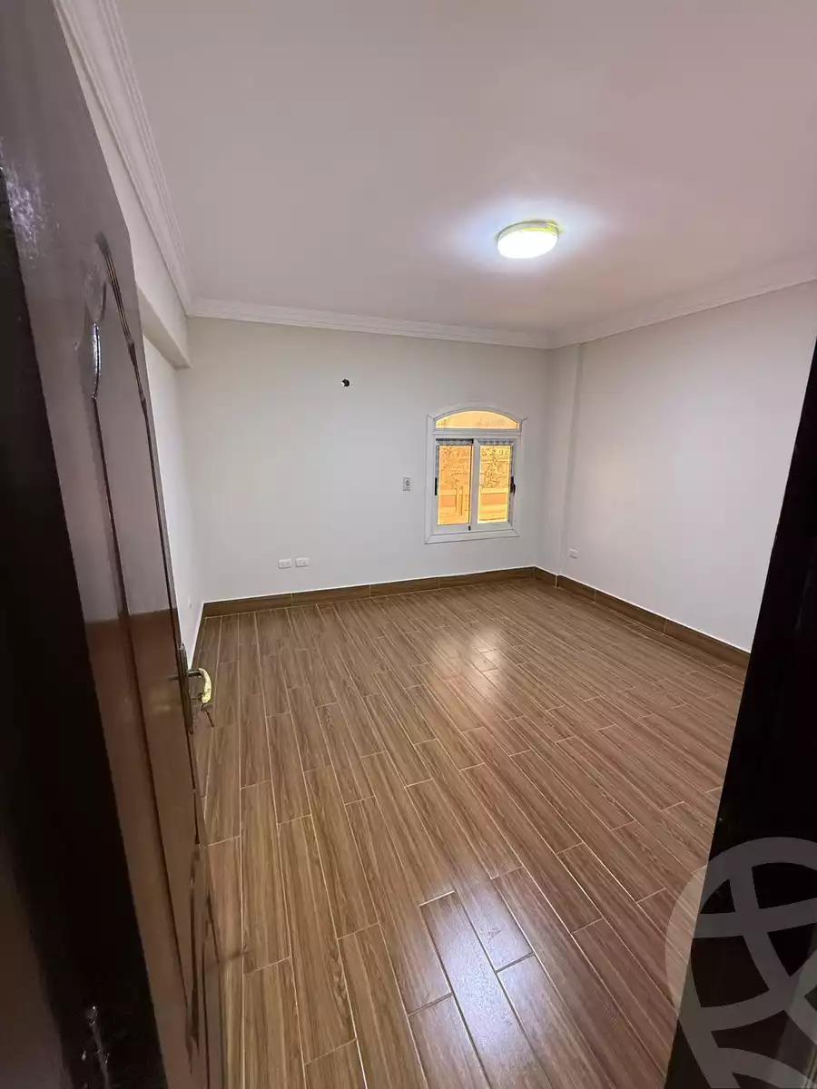 https://aqarmap.com.eg/ar/listing/5841408-for-sale-cairo-new-cairo-compounds-el-jawhara