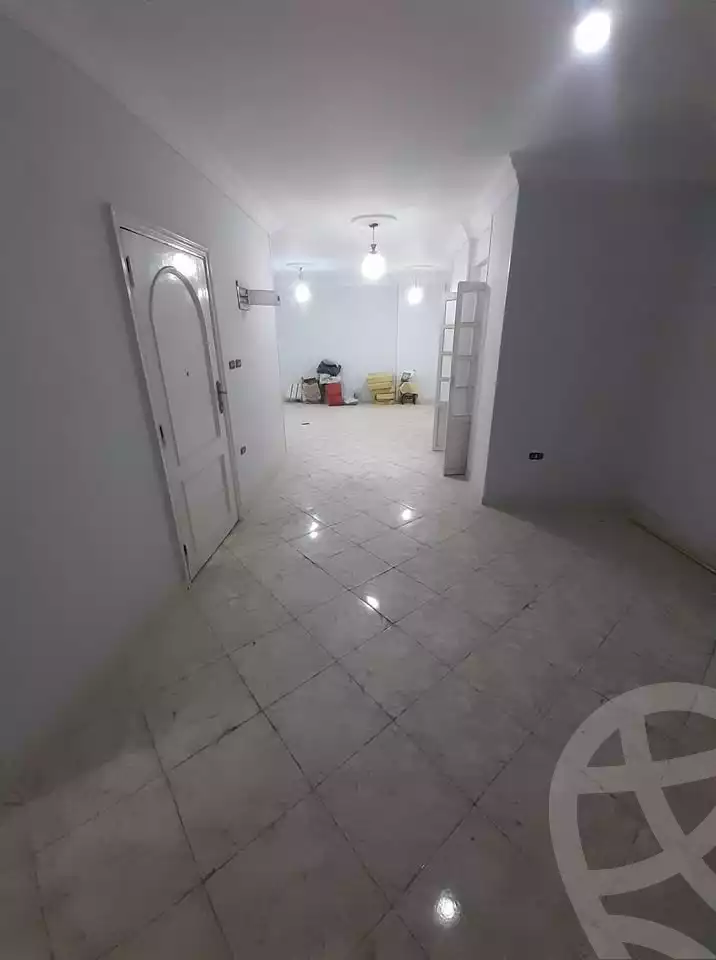 https://aqarmap.com.eg/en/listing/5843665-for-sale-alexandria-zezenia-ibrahim-el-attar-st