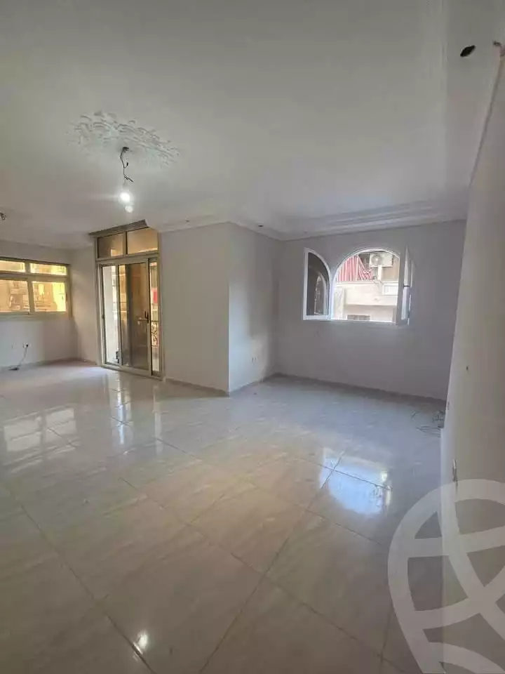 https://aqarmap.com.eg/ar/listing/5849457-for-rent-alexandria-zezenia