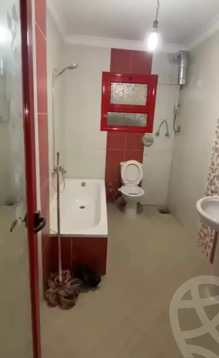 https://aqarmap.com.eg/en/listing/5851288-for-rent-cairo-faisal-kafr-tohormos-queen-nazli-st