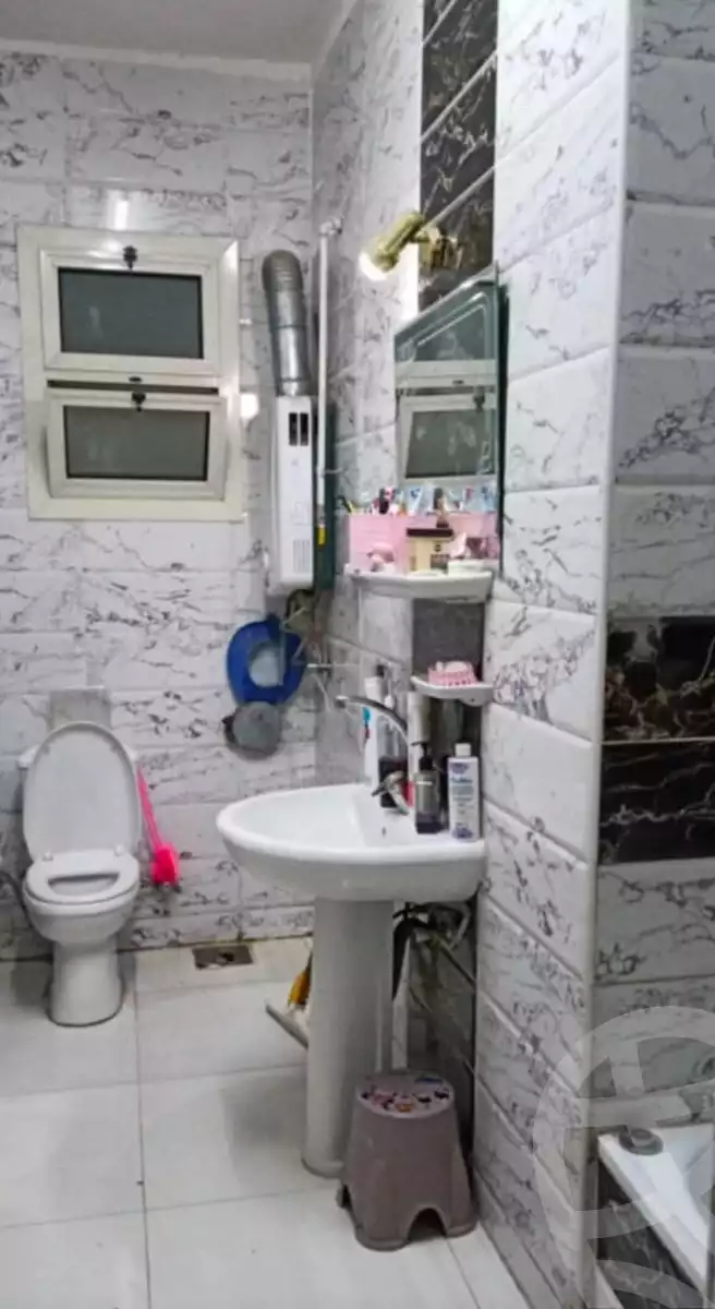 https://aqarmap.com.eg/en/listing/5853270-for-sale-cairo-helwan-helwan-el-sharkeya-borhan-st