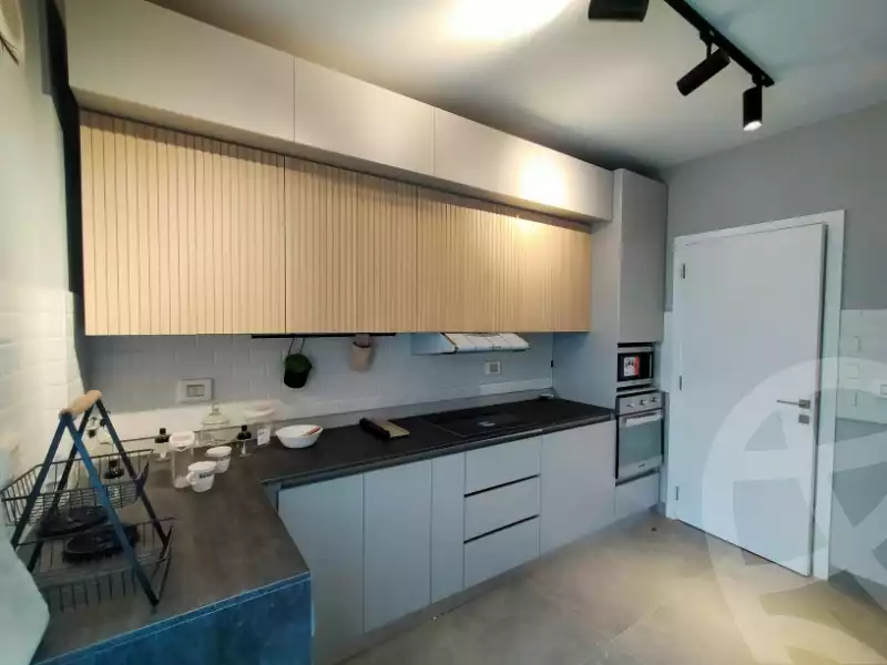 https://aqarmap.com.eg/ar/listing/5853553-for-sale-cairo-el-sheikh-zayed-city-compounds-kmbwnd-fyldj-wyst-dr-llttwyr