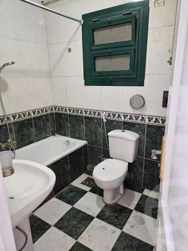 https://aqarmap.com.eg/ar/listing/5854136-for-rent-cairo-mokattam-lhdb-l-ly-shareaa-9