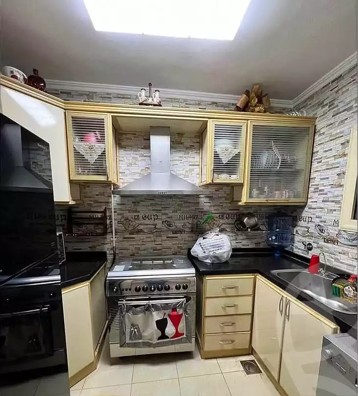 https://aqarmap.com.eg/ar/listing/5855418-for-sale-alexandria-camp-cesar-port-said-street