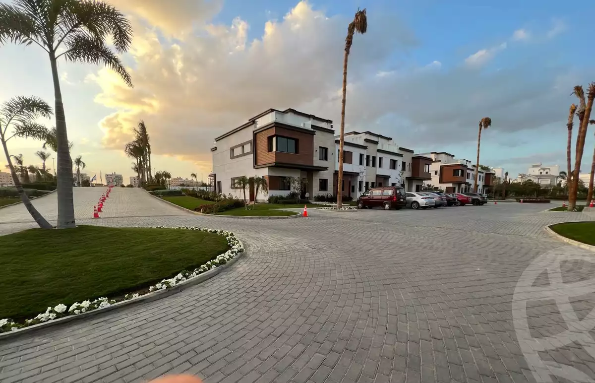 https://aqarmap.com.eg/en/listing/5856718-for-sale-cairo-new-cairo-compounds-azzar