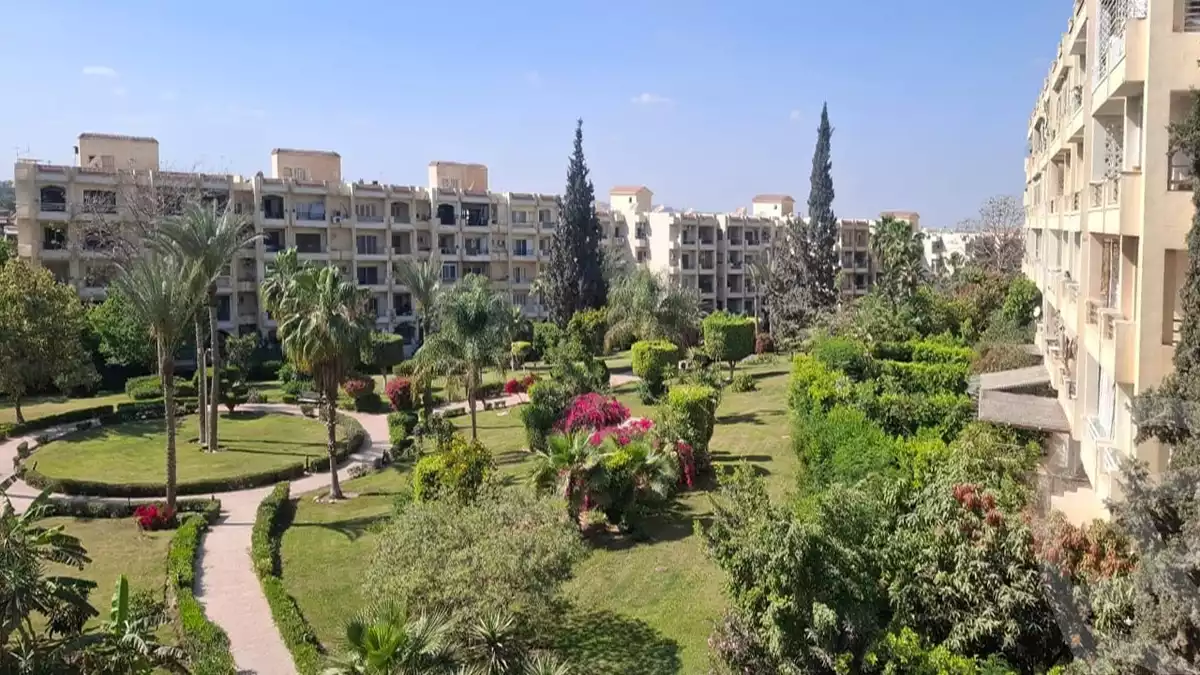 https://aqarmap.com.eg/en/listing/5857823-for-sale-cairo-el-sheikh-zayed-city-compounds-hadayek-el-mohandiseen