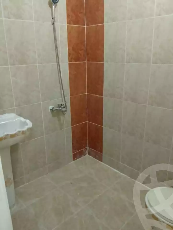 https://aqarmap.com.eg/en/listing/5859614-for-sale-alexandria-l-jmy-el-kilo-21