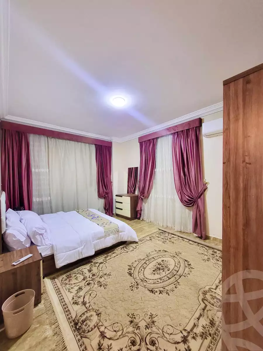 https://aqarmap.com.eg/en/listing/5863142-for-rent-cairo-new-cairo-compounds-el-mostashareen-compound