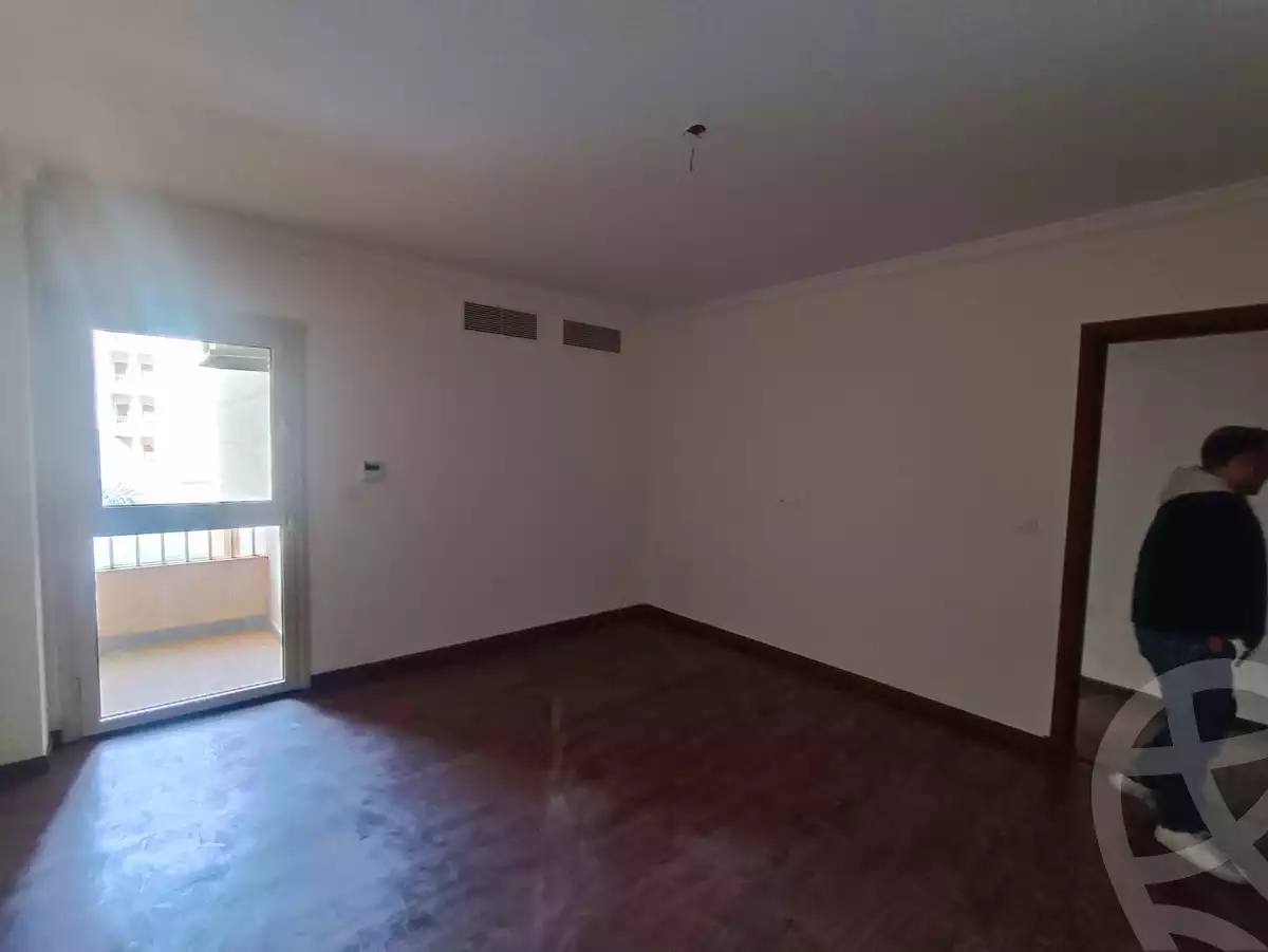 https://aqarmap.com.eg/en/listing/5865351-for-sale-cairo-new-cairo-compounds-brwmynd-ryzydns-wdy-djl-llttwyr