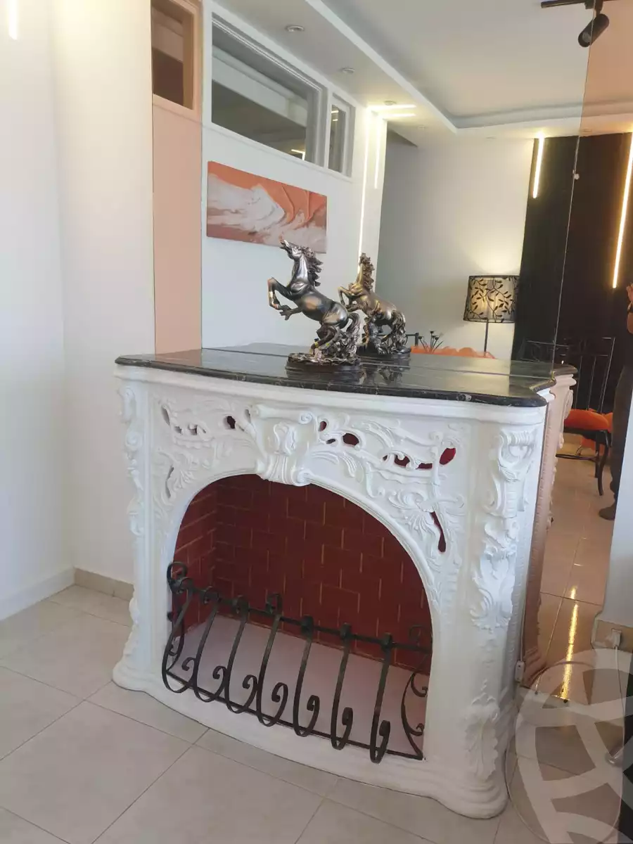https://aqarmap.com.eg/ar/listing/5867644-for-rent-cairo-new-cairo-lrhb-city-phase-4-mohammed-farid-st
