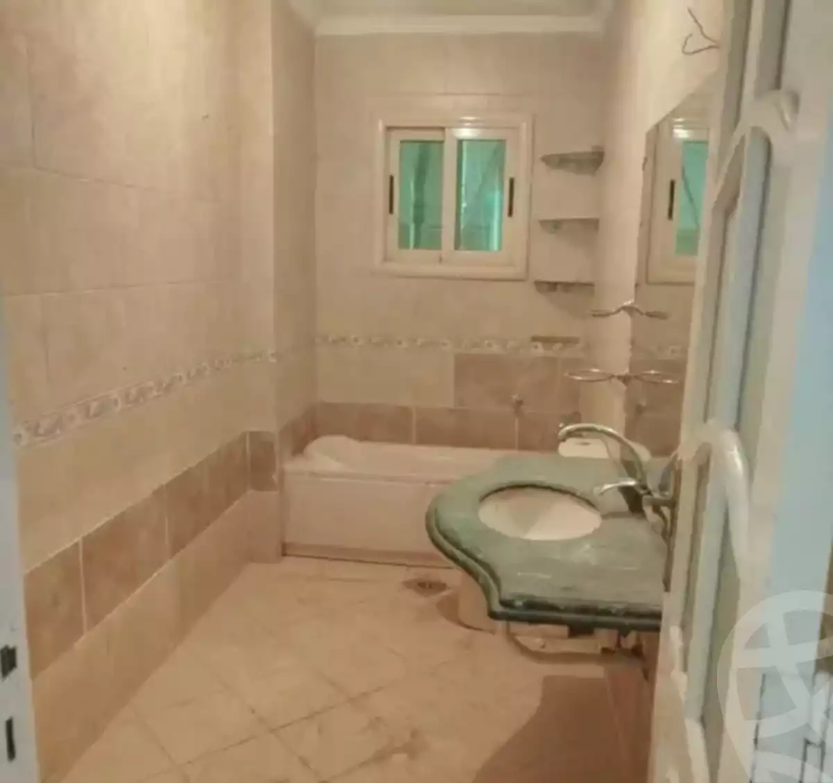 https://aqarmap.com.eg/en/listing/5871960-for-rent-cairo-mokattam-lhdb-l-ly-adly-el-melegy-st