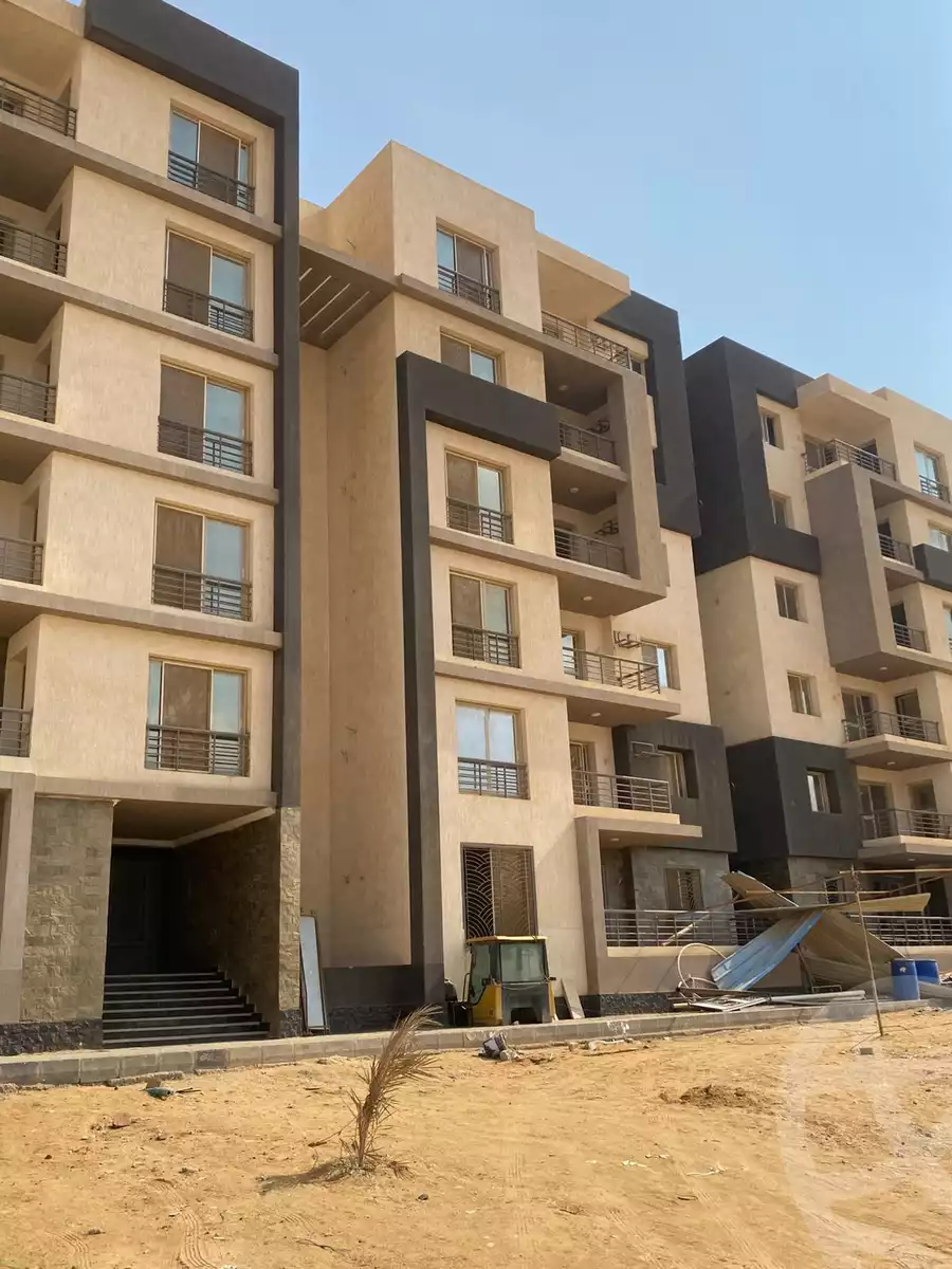 https://aqarmap.com.eg/en/listing/5872430-for-sale-cairo-el-sheikh-zayed-city-lshykh-zyd-ljdyd-west-view-residence-hdp