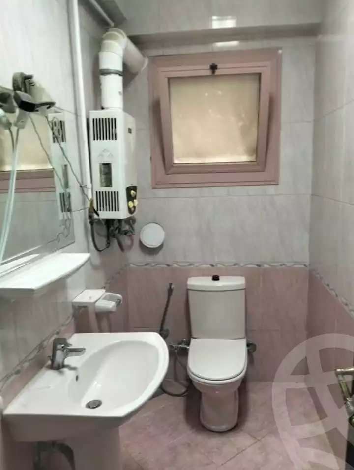 https://aqarmap.com.eg/ar/listing/5873628-for-rent-cairo-mokattam-lhdb-l-ly-shareaa-9
