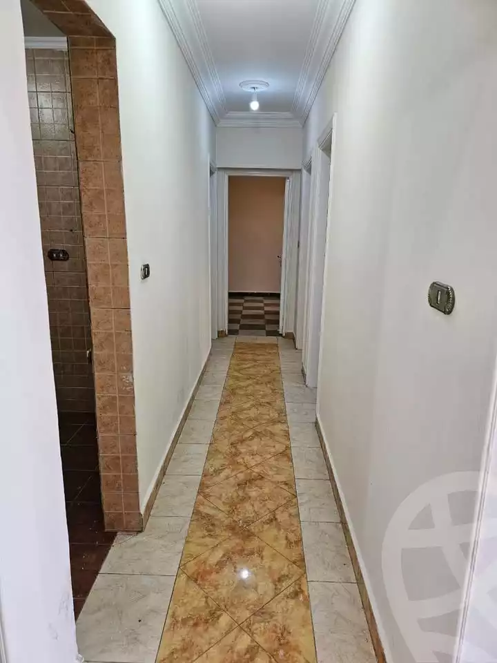 https://aqarmap.com.eg/ar/listing/5874846-for-rent-cairo-mokattam-lhdb-l-ly-shareaa-9