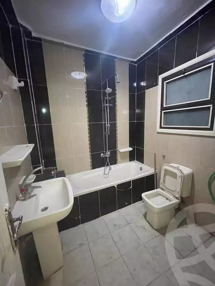 https://aqarmap.com.eg/ar/listing/5876064-for-sale-alexandria-l-jmy-lbytsh-al-kaada-st