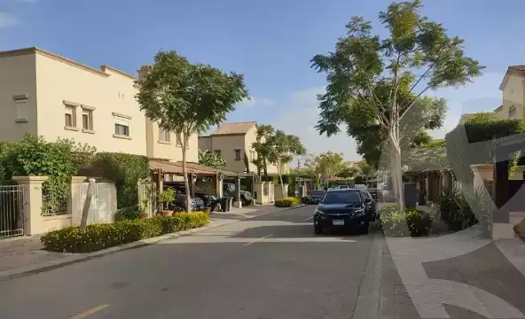 https://aqarmap.com.eg/ar/listing/5878810-for-rent-cairo-mokattam-compounds-uptown-cairo