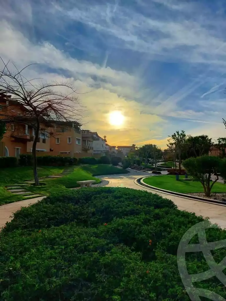 https://aqarmap.com.eg/en/listing/5879683-for-sale-cairo-new-cairo-compounds-hyde-park-greens-hyde-park-compound