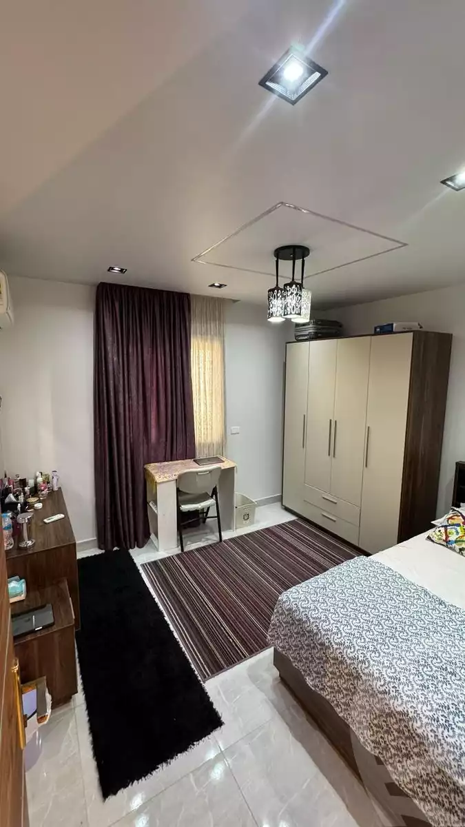 https://aqarmap.com.eg/ar/listing/5879946-for-sale-cairo-el-sheikh-zayed-city-el-hay-elsabeaa-lbstn