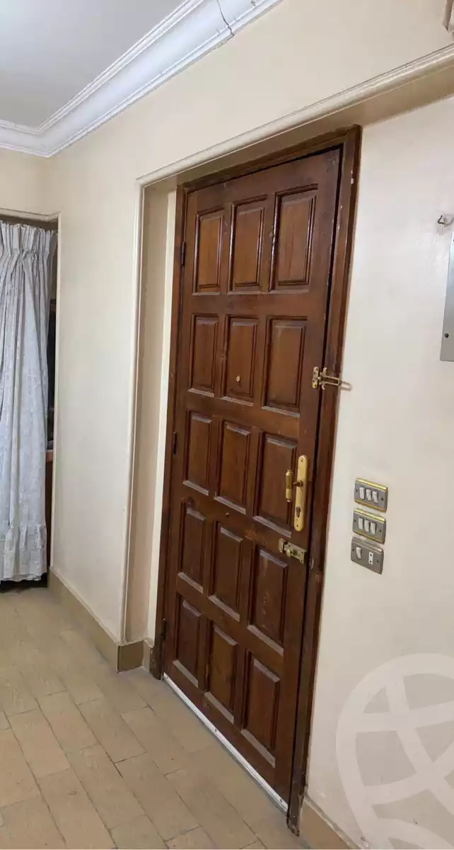 https://aqarmap.com.eg/en/listing/5885153-for-sale-cairo-helwan-rostom-st