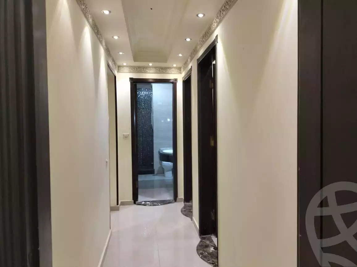 https://aqarmap.com.eg/en/listing/5888006-for-sale-cairo-el-sheikh-zayed-city-compounds-greens